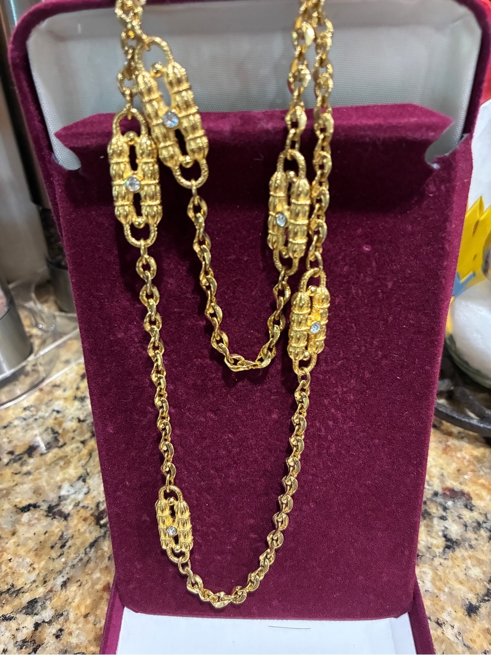 Jacquline Kennedy Collection. Gold-Tone Women's Decorative Chain Necklace -